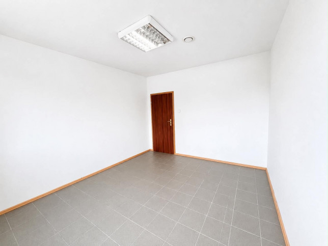 Lokal Wynajem  Hajdów-Zadębie Turystyczna 5